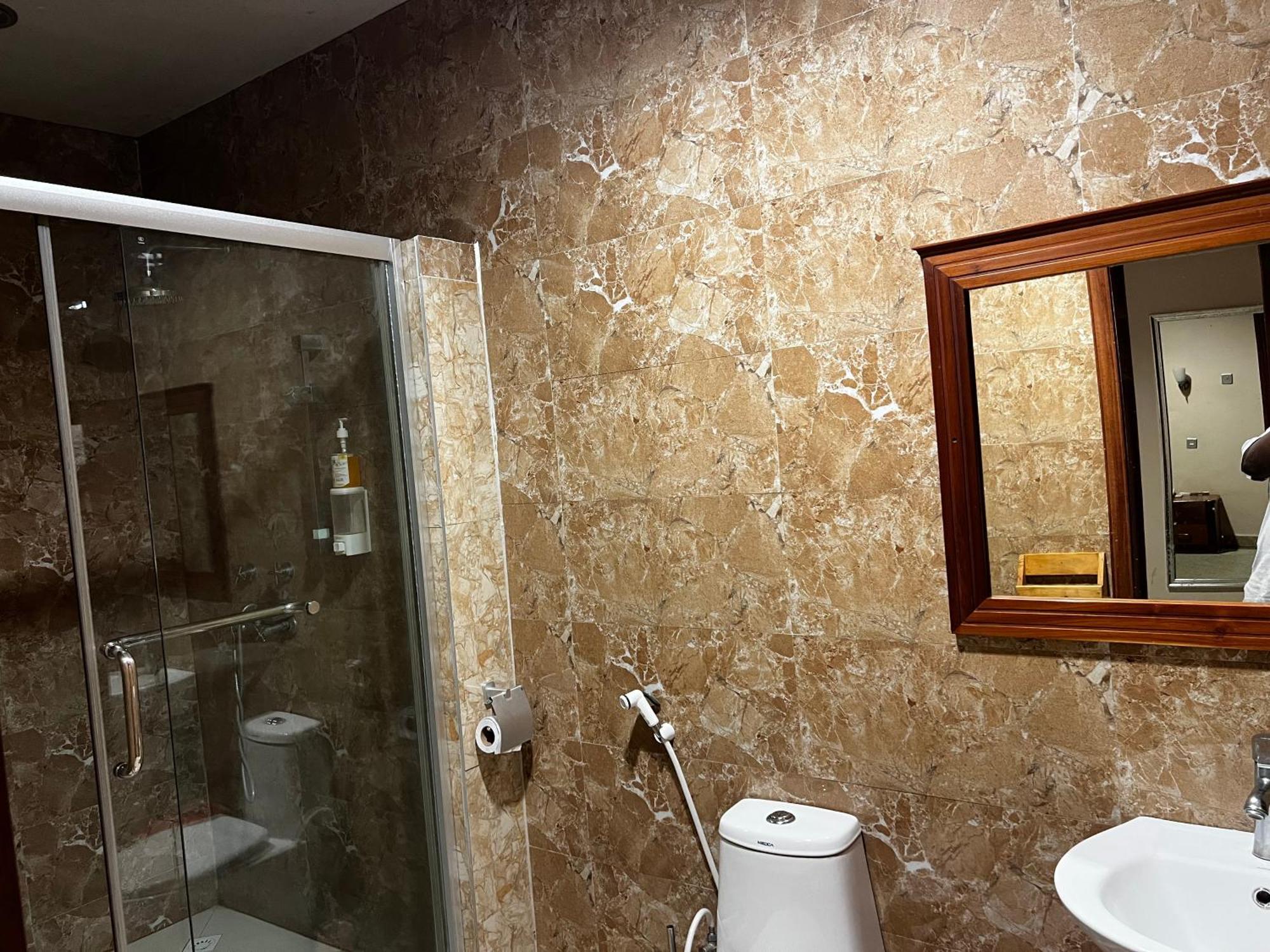 Хостел K27 Premier Backpackers Дар-эс-Саламе Экстерьер фото