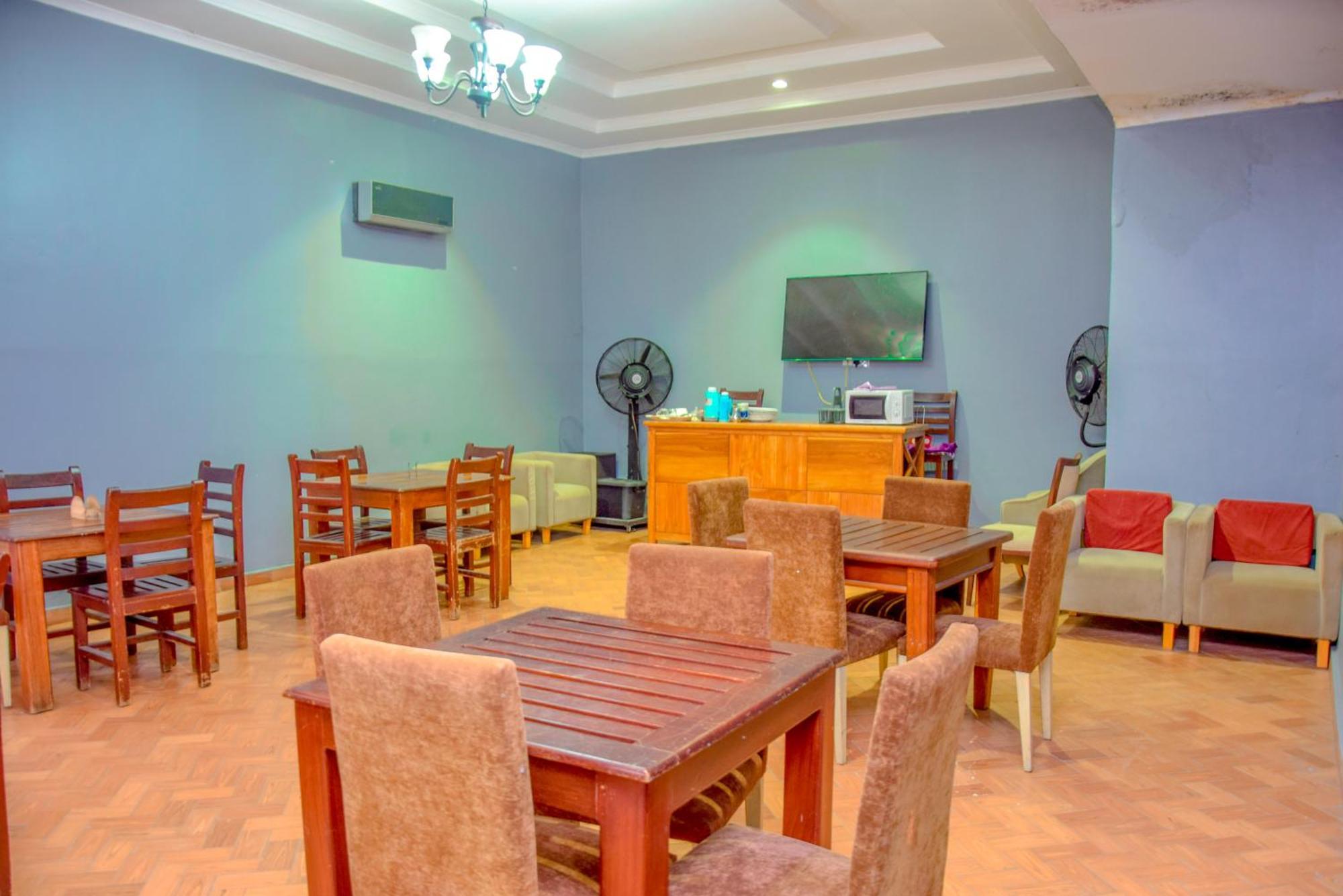 Хостел K27 Premier Backpackers Дар-эс-Саламе Экстерьер фото