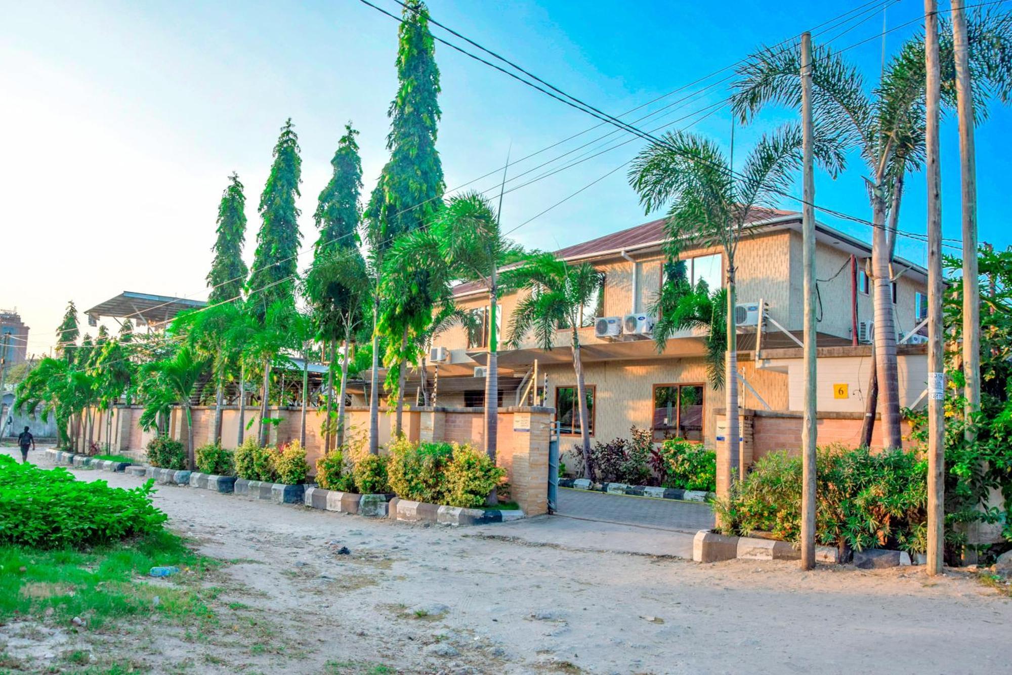 Хостел K27 Premier Backpackers Дар-эс-Саламе Экстерьер фото