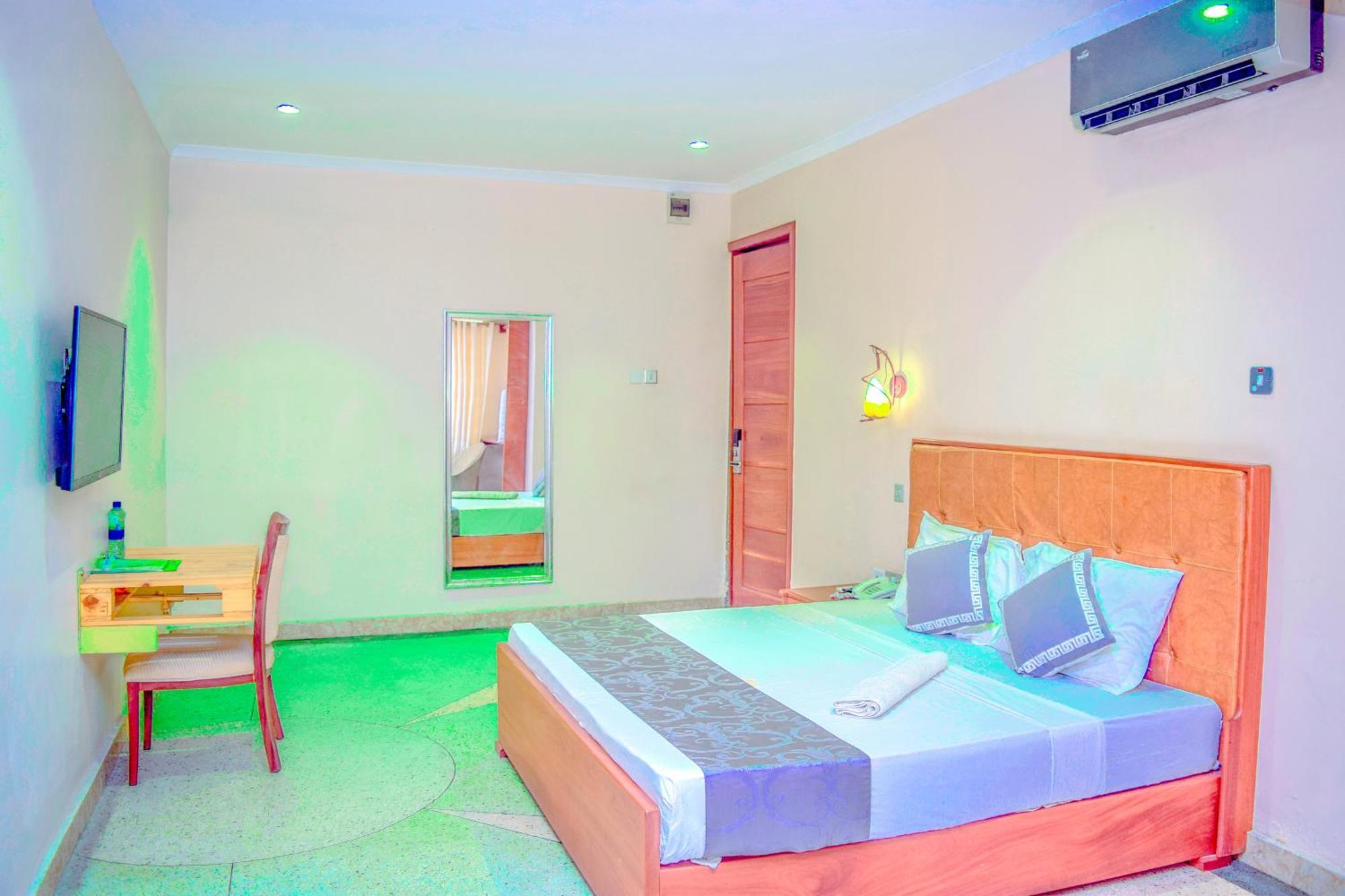 Хостел K27 Premier Backpackers Дар-эс-Саламе Экстерьер фото