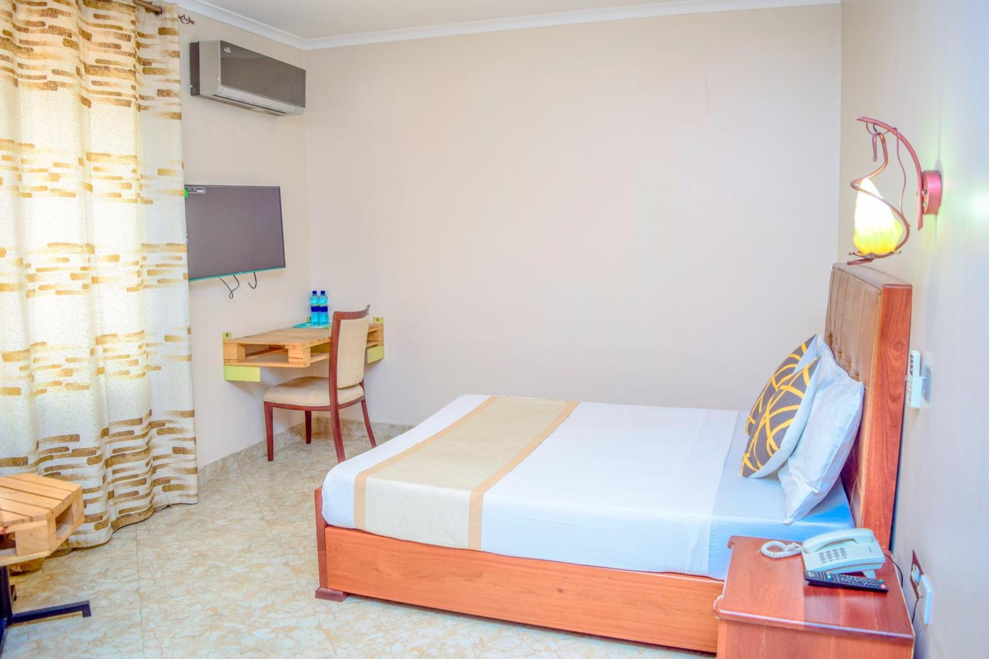Хостел K27 Premier Backpackers Дар-эс-Саламе Экстерьер фото